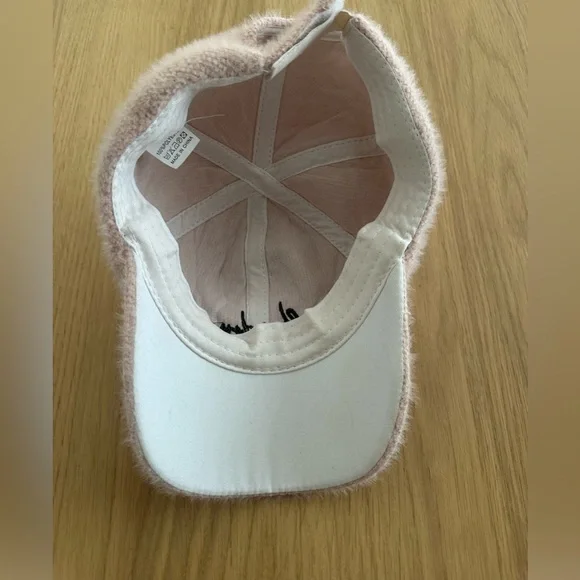 Pink cap - Picture 2 of 4